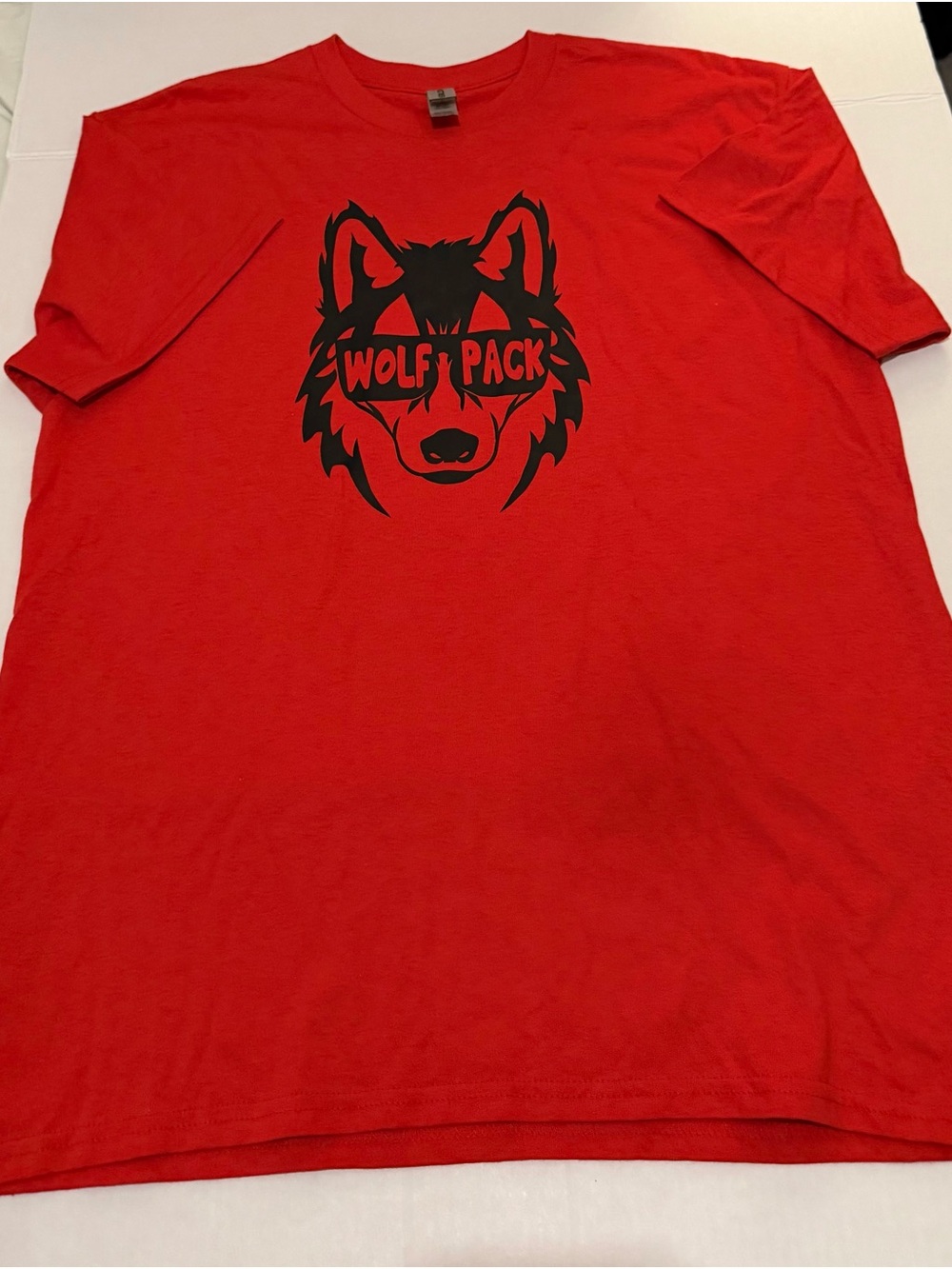 I15-I19. (5) Lg Wolf Pack Red Graphic Tee - Men's Casual Shirt
